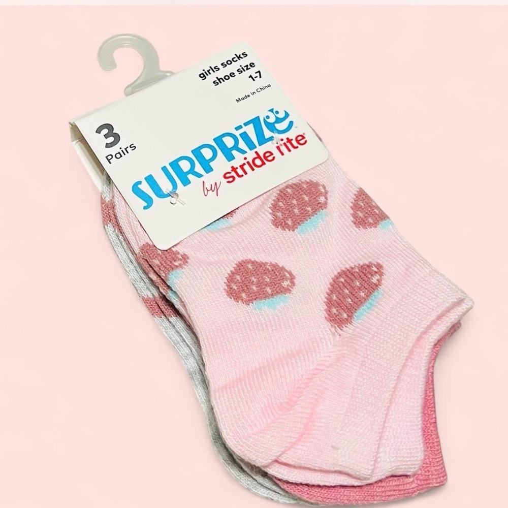 New  Strawberry and Hearts Girls' Socks